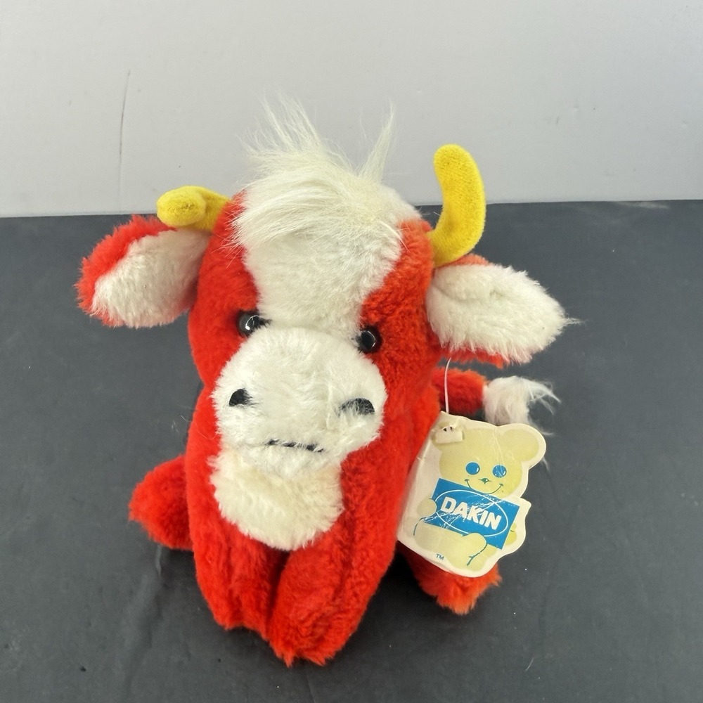Vintage 1978 R. Dakin Bullseye Bean Bag Dream Red Bull Cow Stuffed Animal Toy - Picture 2 of 8
